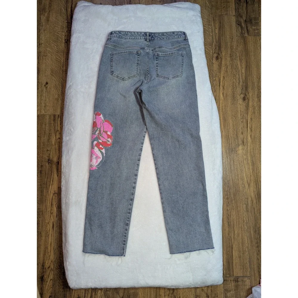 LOGO Lori Goldstein Boyfriend Jeans Floral Light‎ Wash Raw Hem Womens 6 RN89828